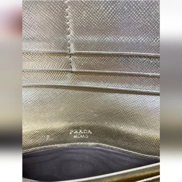 ⭐️Golden Prada - Picture 5 of 11